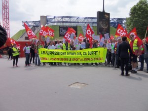Les salariés venus en soutien à leurs délégués